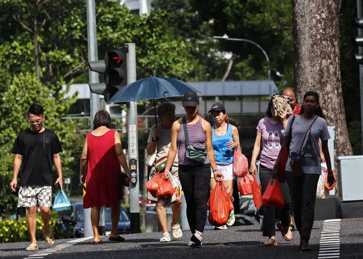 新加坡人口增长放缓，2030年仍低于690万