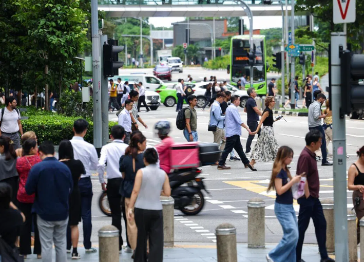 新加坡家庭收入结构转变:非就业收入占比持续上升